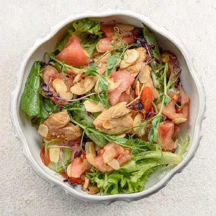 Салат теплый с курицей