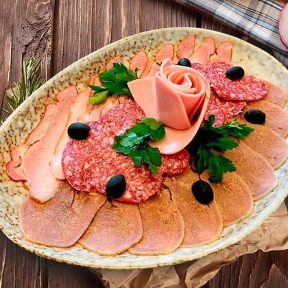 Мясная тарелка