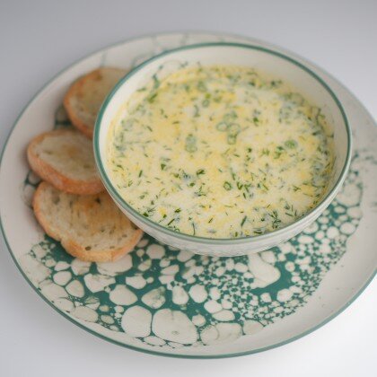 Сливочный суп из судака и копченой икрой