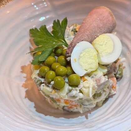 Оливье с языком