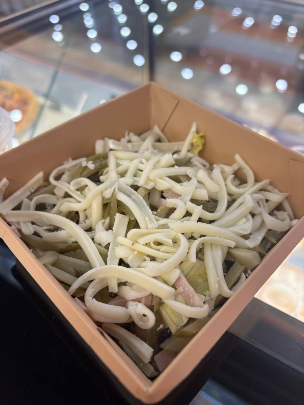 Салат Ветчина-моцарелла