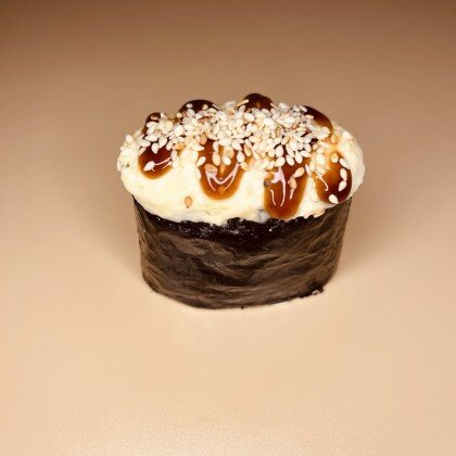 Запеченный гункан тунец