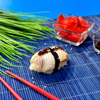 Суши с угрем