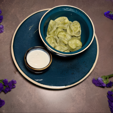 Пельмени со шпинатом и брынзой