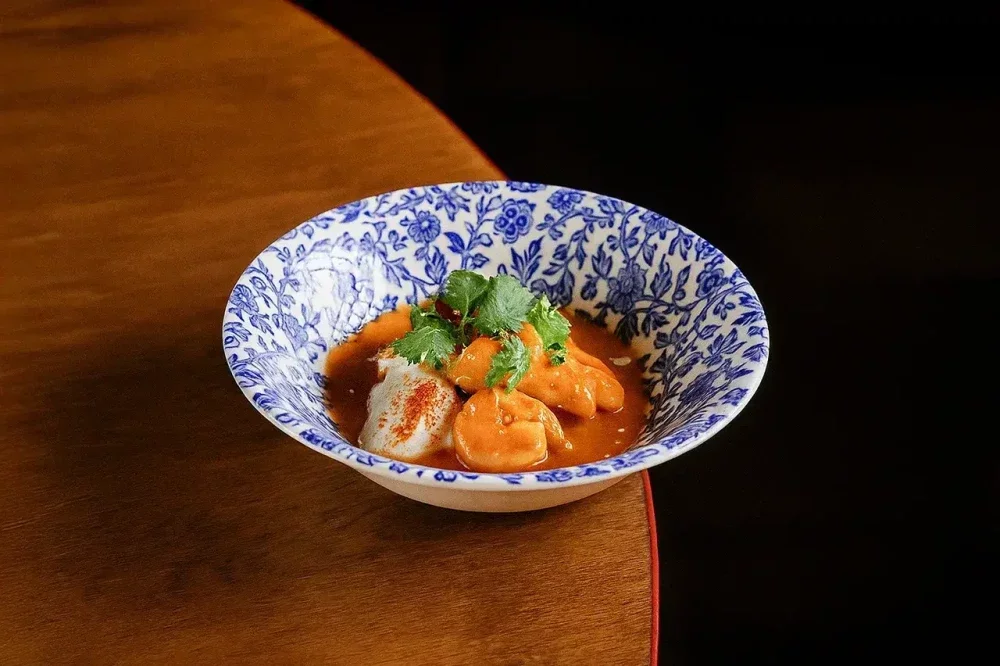 Креветки с печёным баклажаном и сладким чили