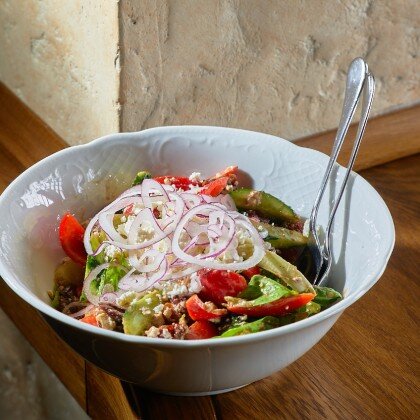 Греческий салат на компанию