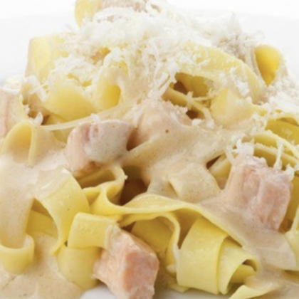 Феттучине с лососем