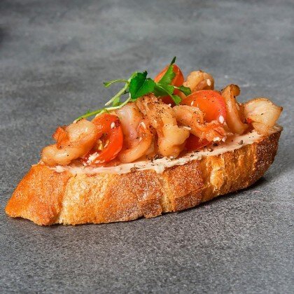 Брускетта с креветкой