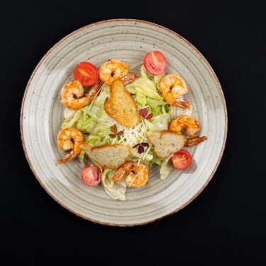 Салат «Цезарь» с креветками