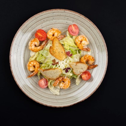 Салат «Цезарь» с креветками