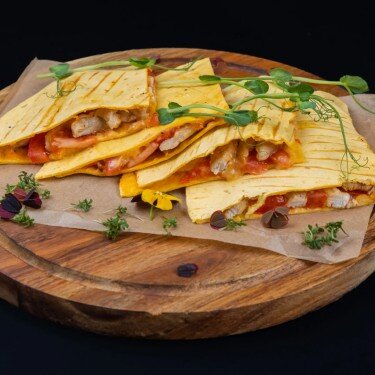 Кесадилья с курицей