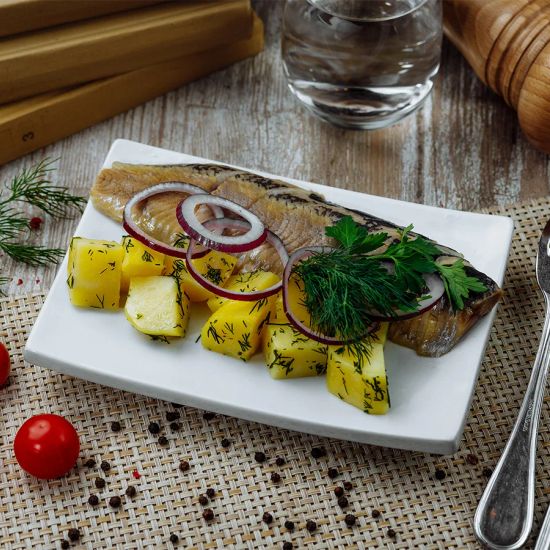 Селедочка слабой соли да картофель отварной