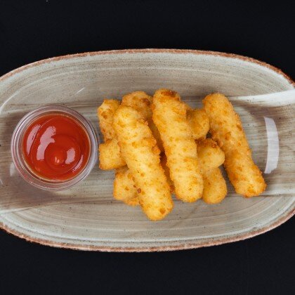 Сырные палочки с соусом