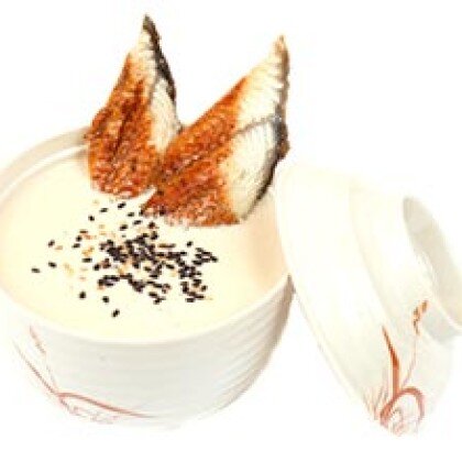 Крем-суп с копченым угрем