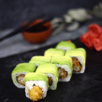 Ролл «Дракон» острый