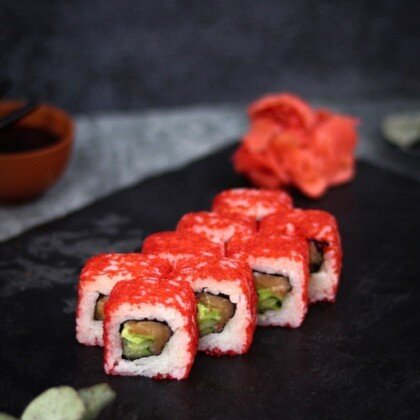 Ролл «Калифорния» с лососем