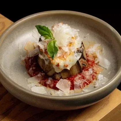 Печеный баклажан с моцареллой