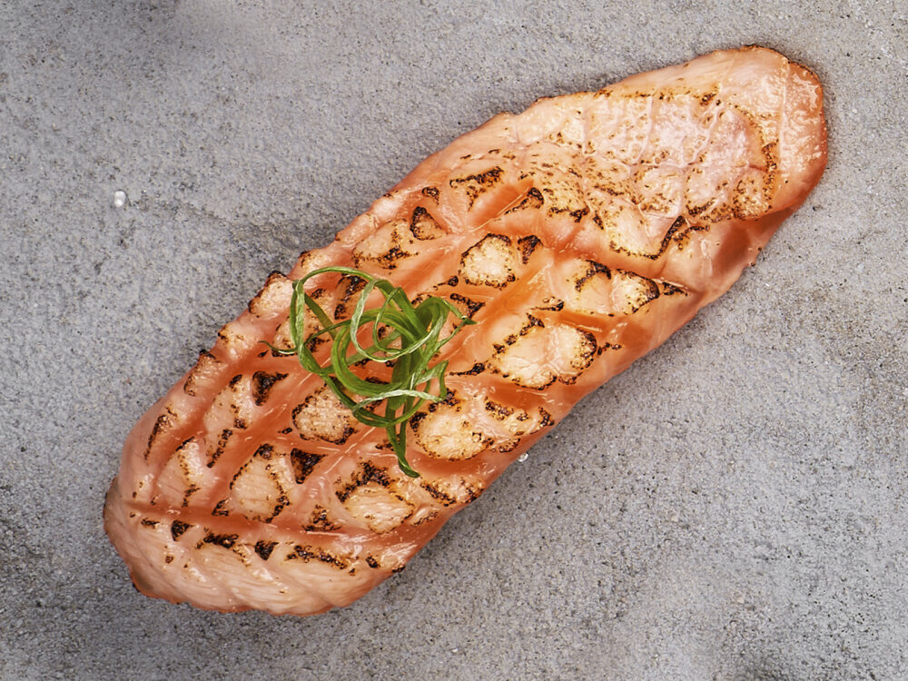 Суши опаленный лосось