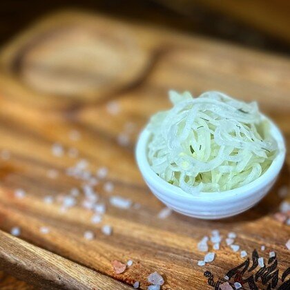 лук маринованный