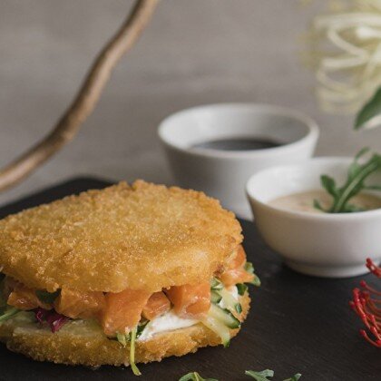 Оши-бургер с лососем