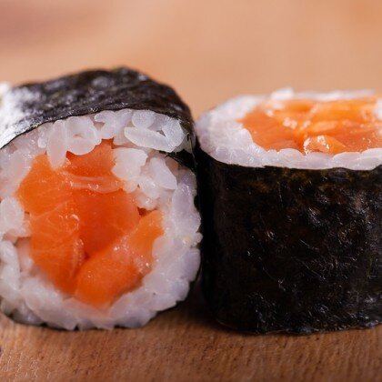 Хосомаки с лососем