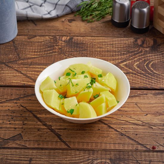 Картофель отварной с маслом и зеленью