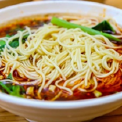 124.Суп с лапшой и курицей 重庆小面