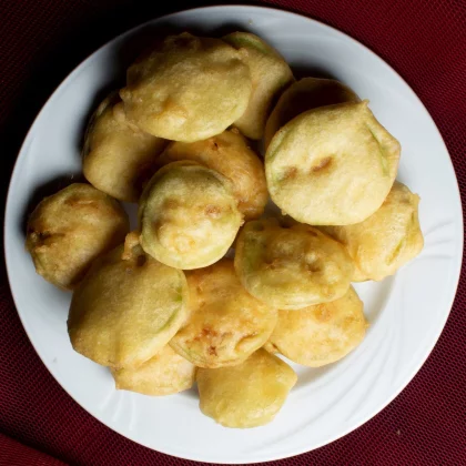 54.Фаршированные овощи в кляре 炸土豆盒