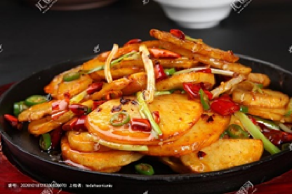 88.Жареный картофель на сковороде 铁板土豆片