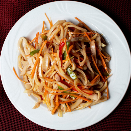 10.Салат из кальмара с чесноком 凉拌鱿鱼