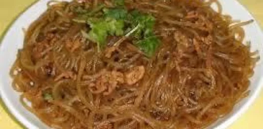 84.Крахмальная лапша с мясом 肉炒粉条