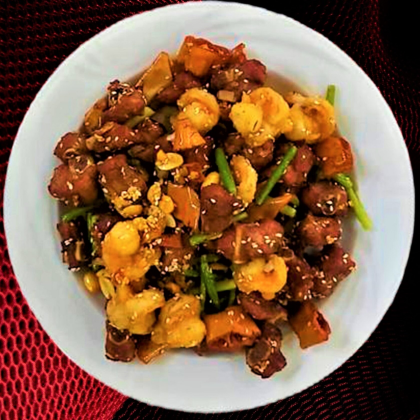 69.Креветки со свиными ребрами в соевом соусе 鲜虾爆排骨