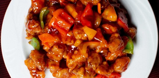 30.Мясо с ананасом 菠萝咕咾肉