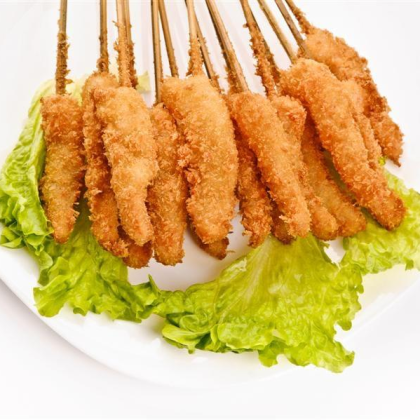 50.Креветки на шпажках в сухарях 串虾