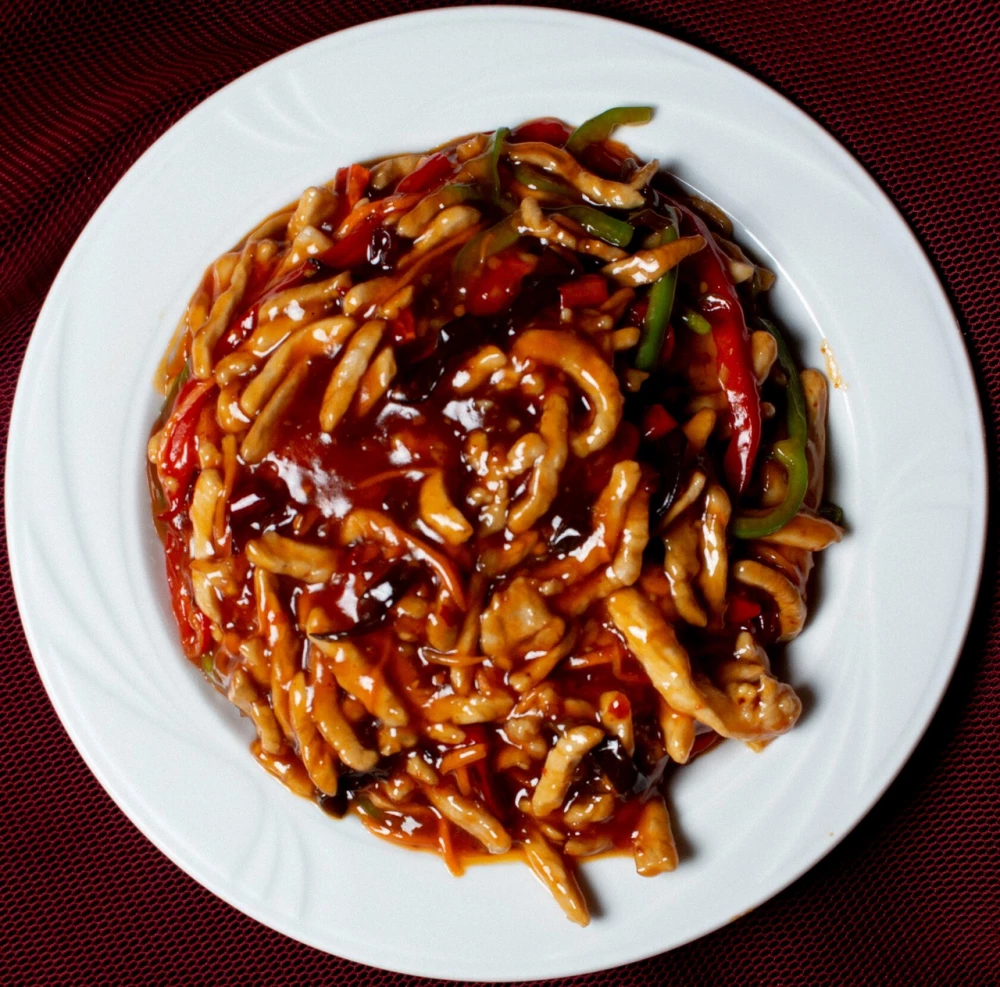 33.Мясо соломкой острое 鱼香肉丝