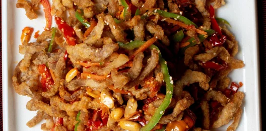 35.Мясо соломкой с острым перцем 香辣肉丝