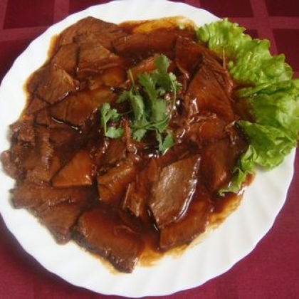 40.Говядина тушеная 扒牛肉