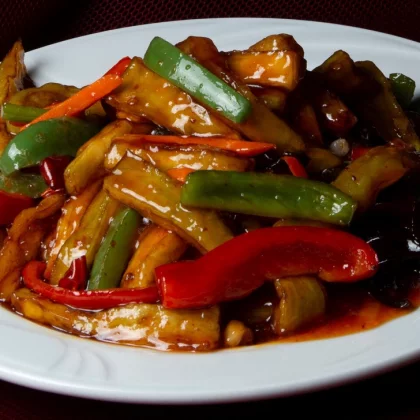 27.Баклажаны в кисло-сладком соусе 鱼香茄条