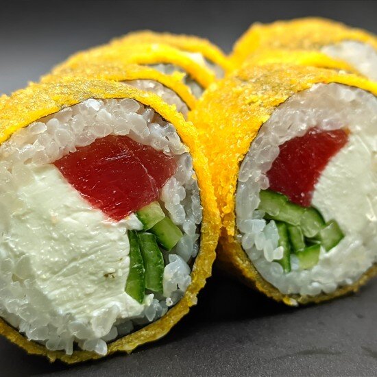 Горячий ролл с тунцом