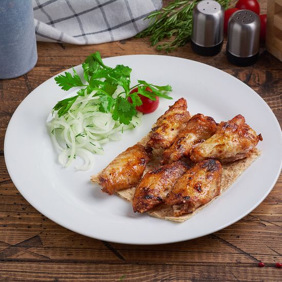 Куриные крылышки на углях