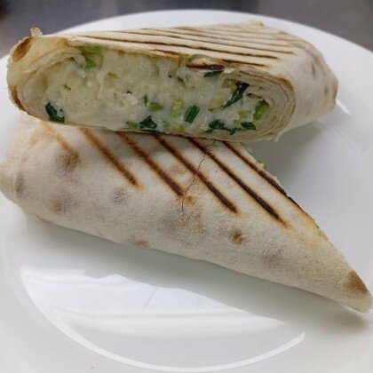 Сулугуни в лаваше