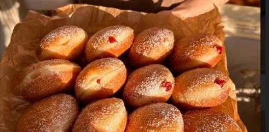 Пончик с малиной