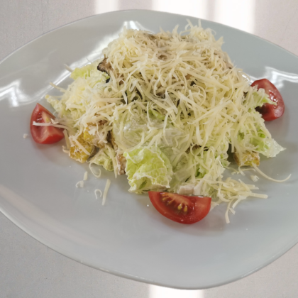Салат "Цезарь с курицей"