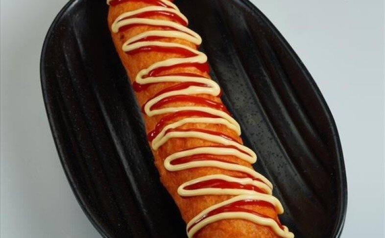 Корн-дог с сыром и сосиской