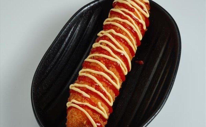 Корн-дог с сыром,сосиской в сухарях