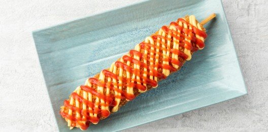 Корн-дог с сыром,сосиской в сухарях