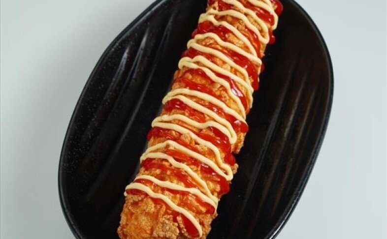 Корн-дог с сосиской в хлопьях