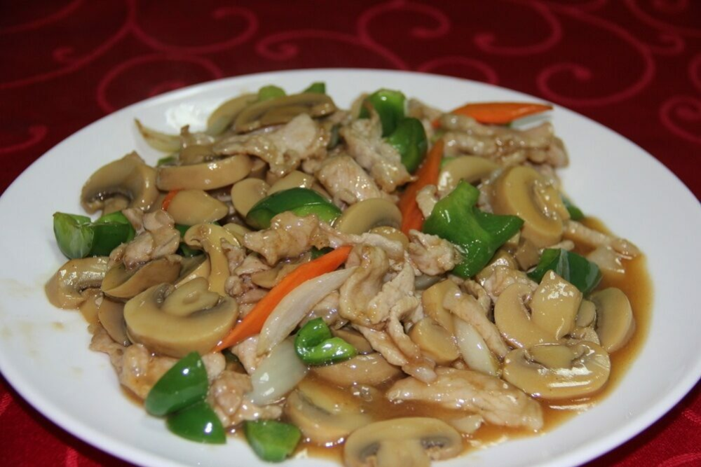 79.Шампиньоны со свининой 口蘑肉片