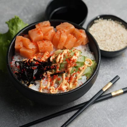 Поке с Лососем