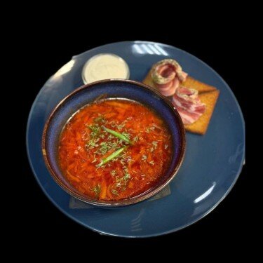 Борщ с говядиной и салом